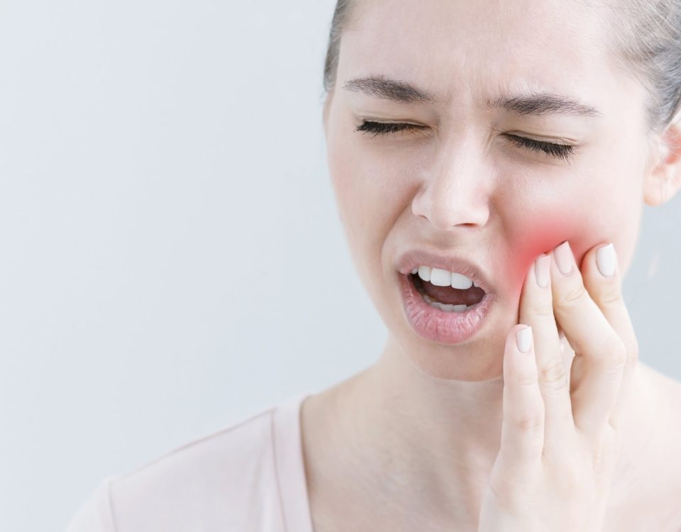 How To Ease Wisdom Tooth Pain